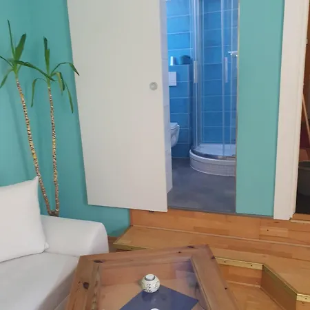 Twee Linden Warnemuende Zentrum