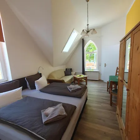 公寓 Twee Linden Warnemuende Zentrum