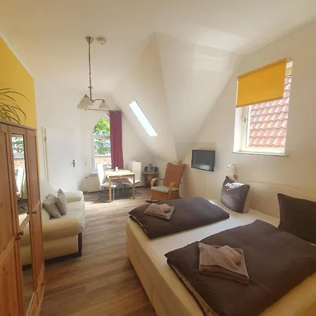 아파트 Twee Linden Warnemuende Zentrum 로스토크