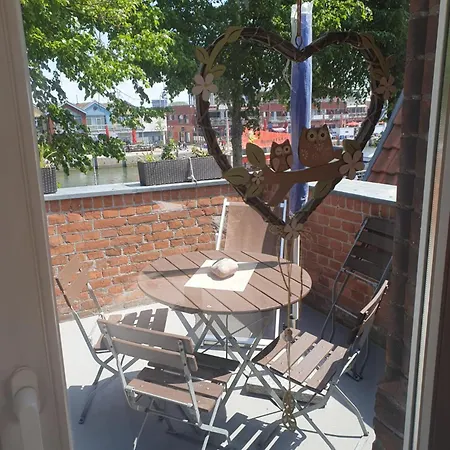 아파트 Twee Linden Warnemuende Zentrum 로스토크