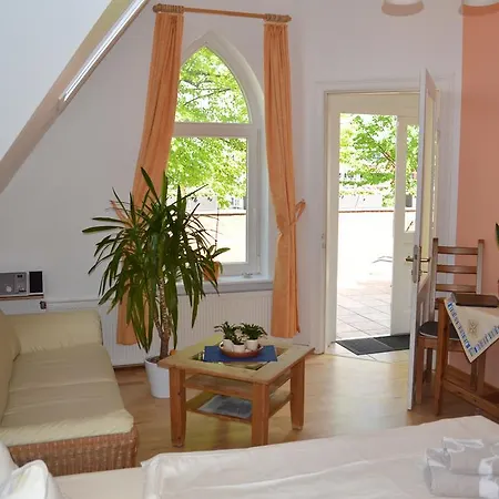 Twee Linden Warnemuende Zentrum Apartment