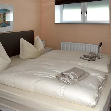 Twee Linden Warnemuende Zentrum 公寓 *